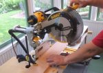 Sierra Ingletadora Telescópica 12" DEWALT DWS780-B2 - Imagen 3