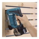 Engrapadora Inalambrica 12v / Clavos 7mm- St113dz MAKITA - Imagen 2