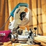 Sierra Ingleteadora Compuesta 10" 1650W MAKITA LS1040F - Imagen 3
