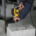 Taladro 1/2" 650W + Esmeril DWE4010 + 5 discos DEWALT DWD024-K14 - Imagen 5