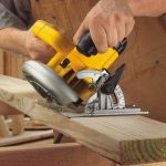 Sierra Circular 7-1/4" 1800W + Maleta DEWALT DWE575K-B2C - Imagen 3